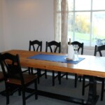 Liten stue ved internatkjøkkenet